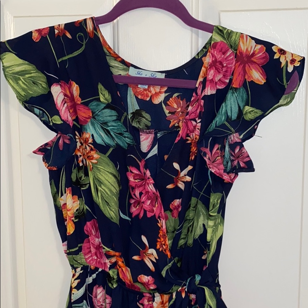MUST SELL Tropical jumpsuit 🌺